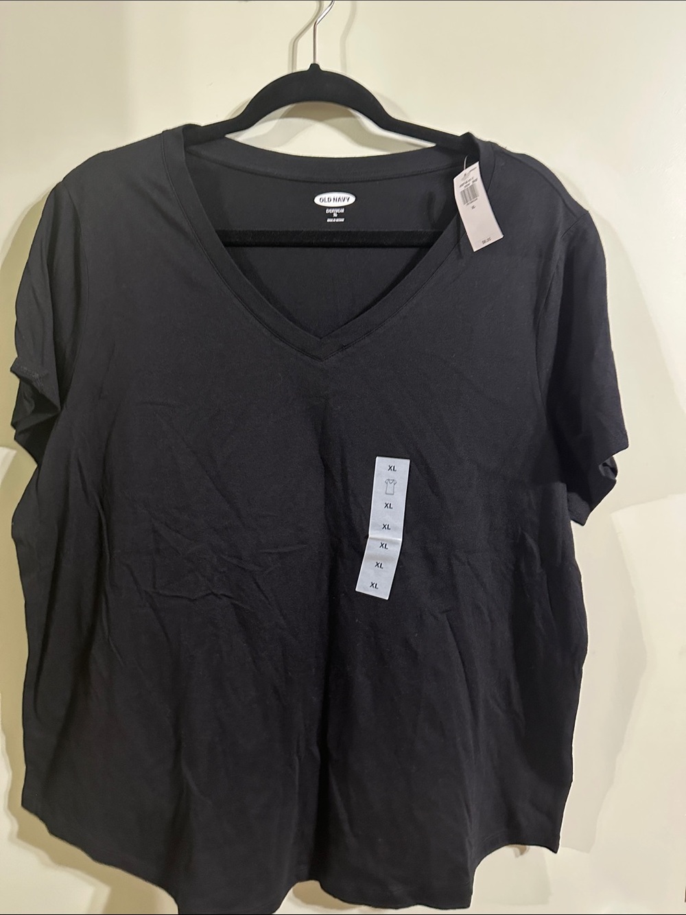 Old Navy Black V-Neck Short Sleeve Tee